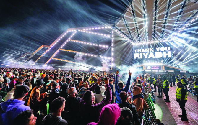 フェスティバルには50万人以上が参加し、「Tomorrowland」を超えて世界最大の音楽祭になった。（提供）