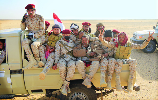 マアリブ南部の戦線に到着し、親政府系戦闘員らと合流するイエメン軍の増援部隊。（資料写真/AFP通信）