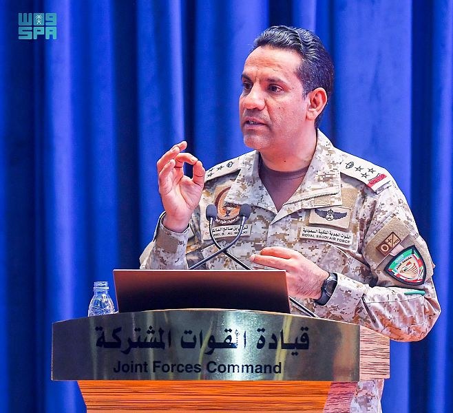 2021年12月26日、サウジの首都リヤドで行われた記者会見で発言するアラブ連合軍のトゥルキ・アル・マリキ報道官/准将。（SPA）