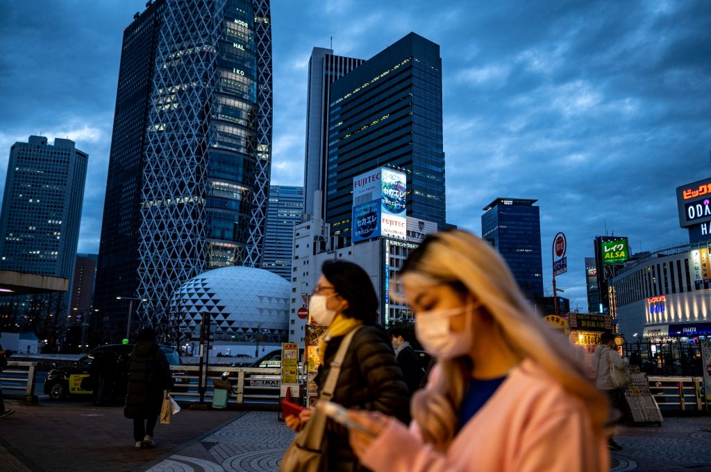 国内感染新たに７万８１２７人＝１週間前の１．５倍―新型コロナ (AFP)