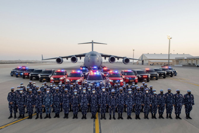 ダーランのキング・アブドルアジーズ空軍基地に到着して記念撮影するカタールの派遣部隊、2022年1月13日。（SPA）