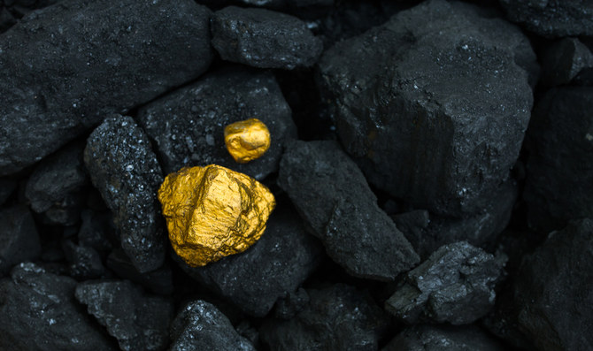 リヤドで開催中の未来鉱物フォーラムは、サウジアラビアの鉱業セクター参入を見越している。このセクターの潜在価値は1.3兆ドルとされる。（Shutterstock）