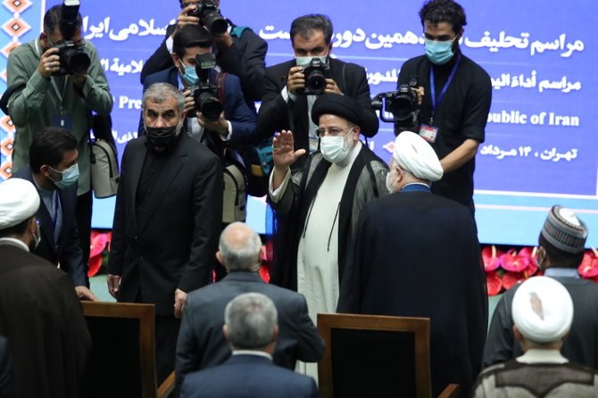 2021年8月5日、テヘランの国会で行われた就任宣誓式におけるイランのイブラヒム・ライシ大統領。（ロイター） 