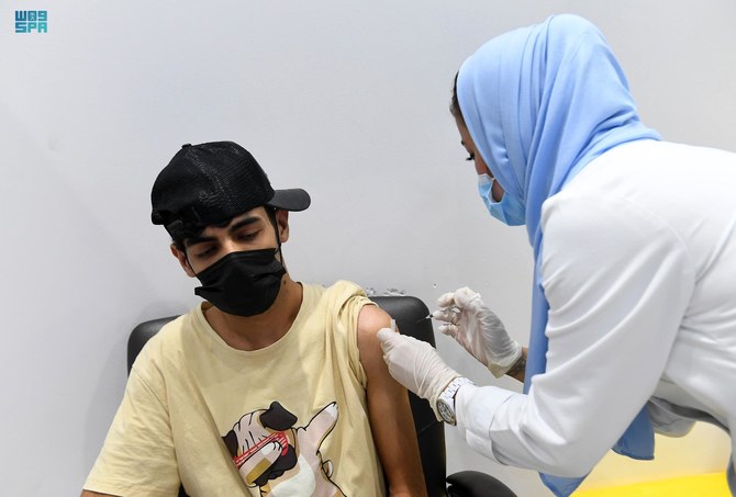 サウジアラビアは月曜、新型コロナウイルスによる新たな2人の死亡と4,838人の新規感染を発表した。（ファイル/サウジ通信社）