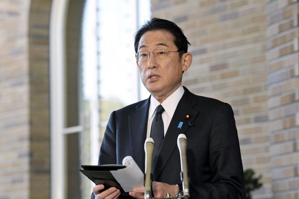 ウクライナでの行動をめぐり、ロシアに対して制裁を課す日本の決定を発表する日本の岸田文雄総理、2022年2月23日、日本の東京の総理公邸にて。（資料写真/Reuters)