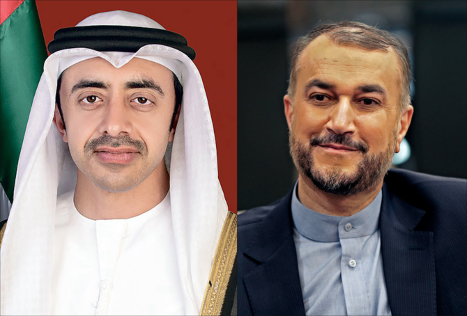 イランのホセイン・アミラブドラヒアン外相と電話会談するUAEのシェイク・アブダッラー・ビン・ザーイド外相(左)。(資料写真/WAM/AFP通信)