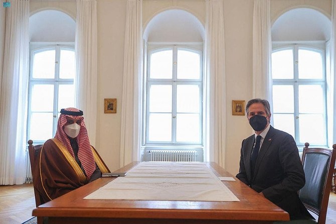サウジアラビアの外務大臣ファイサル・ビン・ファルハーン王子は19日、アメリカのアントニー・ブリンケン国務長官と会談した。両者は、武装組織フーシ派によるイエメンおよびその国民に対する違法行為を阻止するための、連携強化の手段について話し合った。（SPA）