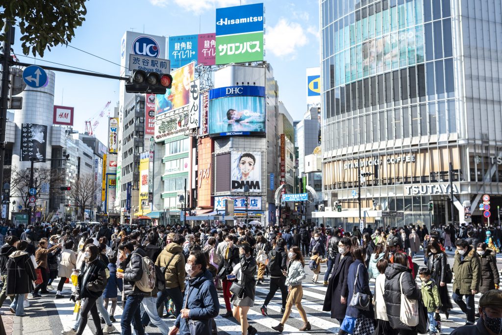東京都では15日、コロナの感染者数は前の週より12%少ない7836人となった。（AFP通信）
