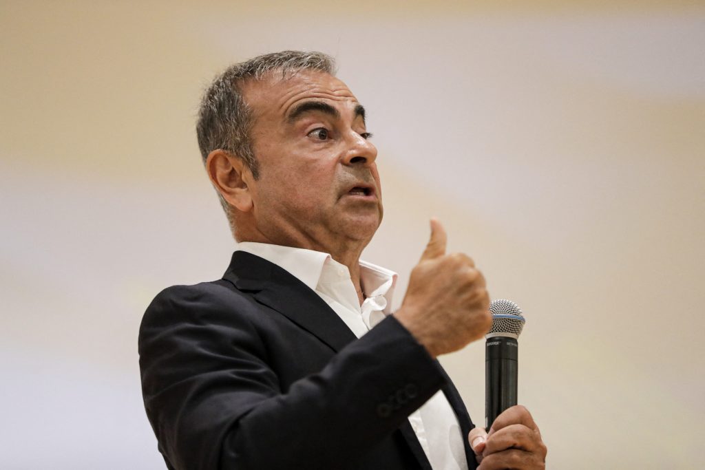 日本の検察は、ゴーン氏の関係者が所有する銀行口座の記録を入手するため、スイスに法的支援を求めた。(AFP通信)