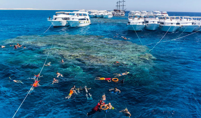 シャルム・エル・シェイクはシナイ砂漠と紅海の間にある、保護された砂浜と透明な海、珊瑚礁で有名な観光地。（AFP）