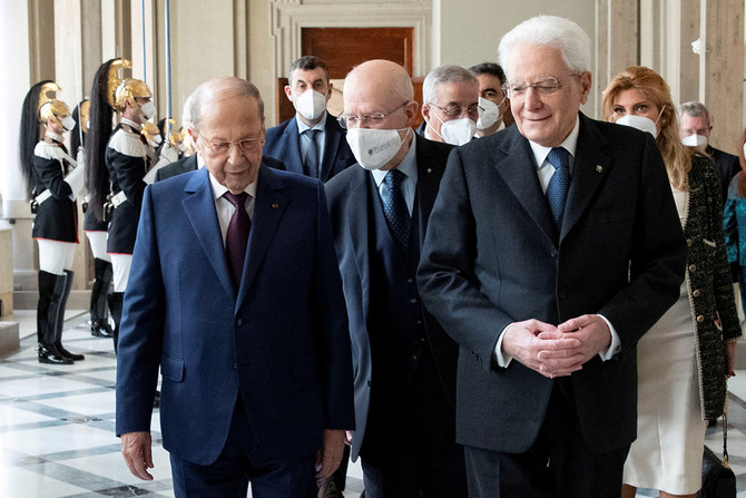 2022年3月22日にローマで会談するイタリアのセルジョ・マッタレッラ大統領とレバノンのミシェル・アウン大統領(ロイター)