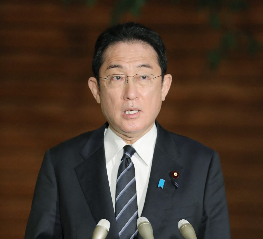 松野博一官房長官は同日の記者会見で、こうした立場を外務省の山田重夫外務審議官からガルージン駐日大使に伝えたと明らかにした。(AFP)