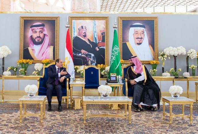 木曜日、エジプトのアブドゥルファッターハ・エルシーシ大統領を王国に歓迎するサウジアラビアのムハンマド・ビン・サルマン皇太子殿下。（SPA　サウジ国営通信）
