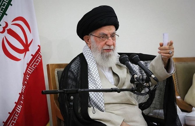 アーヤトッラー・アリー・ハメネイ師は、イランの核開発計画などの全ての国事に最終決定権を持っている。（資料写真/AFP通信）