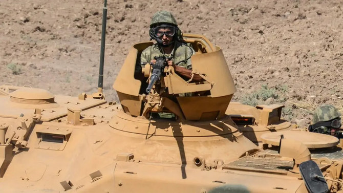 トルコとイラクの国境に近いハブールにて軍事演習を行うトルコ軍兵士たち(AFP/File)