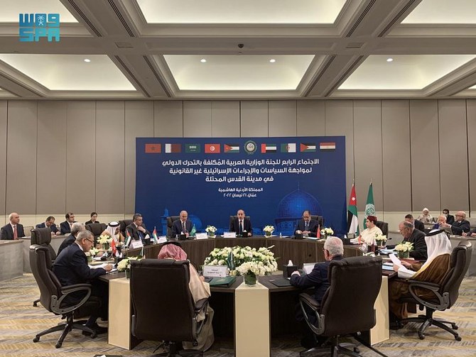 首都アンマンで開催された第4回緊急会議にサウジアラビアからはワリード・アル・クーラジ外務副大臣が参加した。（SPA）