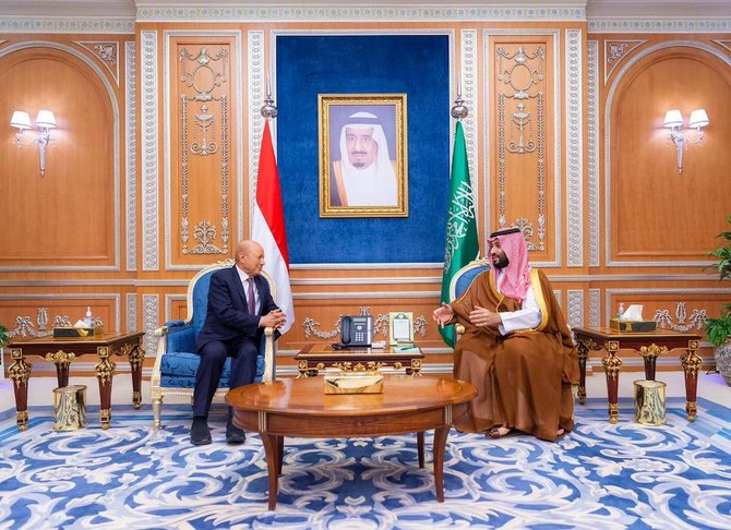 サウジアラビアのムハンマド・ビン・サルマン皇太子が、イエメン新設の大統領指導評議会のメンバーらと会談。（ツイッター：@Spa_Eng）