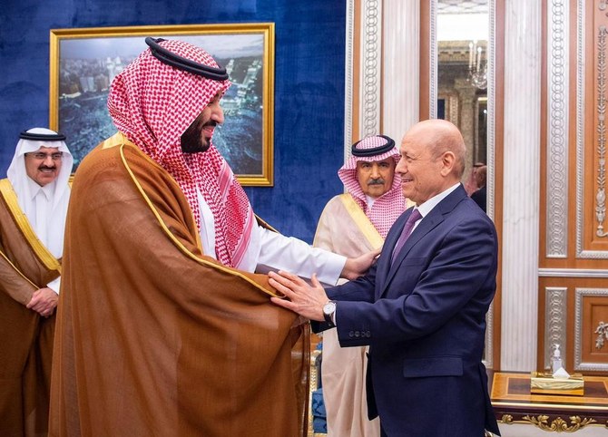 サウジアラビアのムハンマド・ビン・サルマン皇太子が、イエメン新設の大統領指導評議会のメンバーらと会談。（ツイッター：@Spa_Eng）