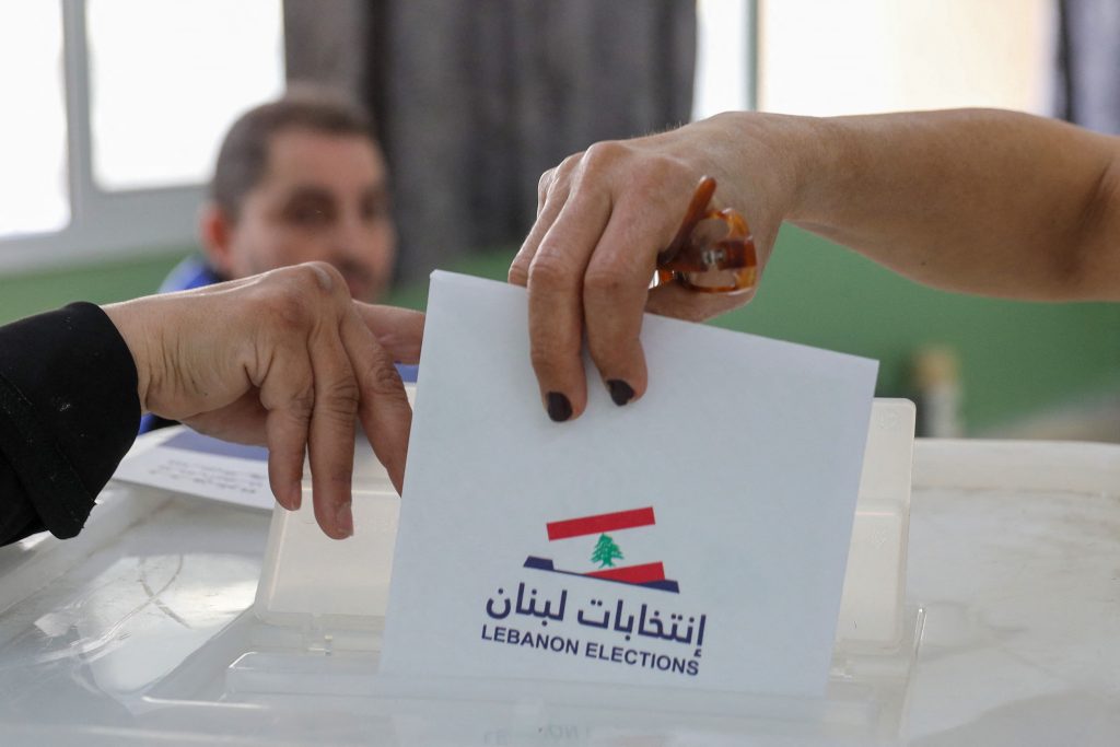 日本政府、レバノン選挙の成功を歓迎 (AFP)