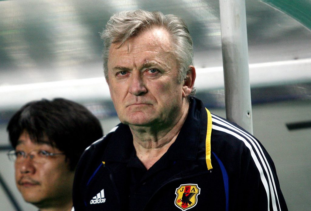 その後回復して０８年６月から１２月まで日本サッカー協会のアドバイザーを務めた。日本代表監督としての成績は１２勝３敗５分け（うちＰＫ戦１勝２敗）。(AFP)