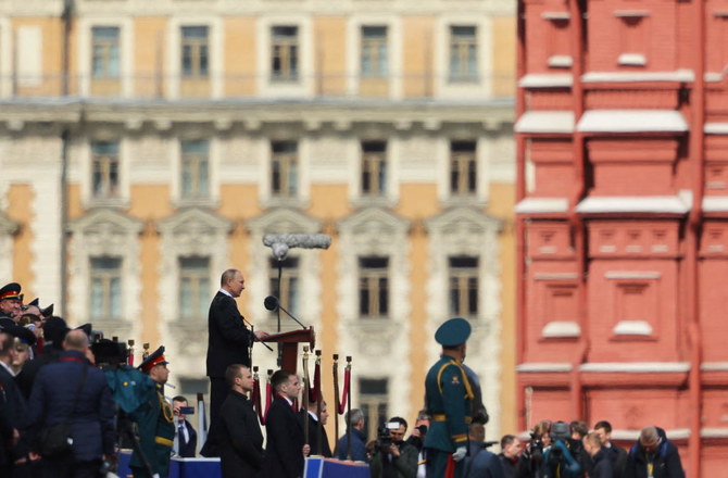 ロシアのプーチン大統領は、ドンバスのボランティアは祖国のために戦っていると述べた。(AFP)