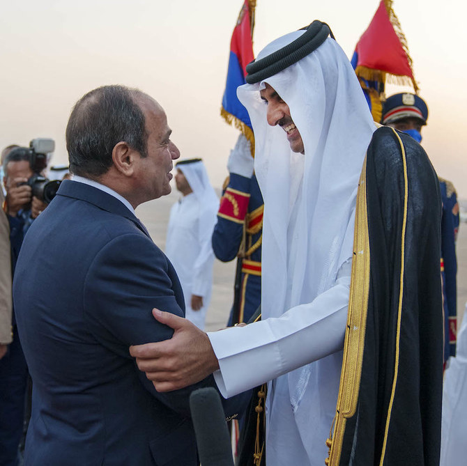 カタールのシェイク・タミーム・ビン・ハマド・アール・サーニ首長は金曜日、エジプト大統領と会談するため、公式訪問先のカイロに到着した。（QNA）