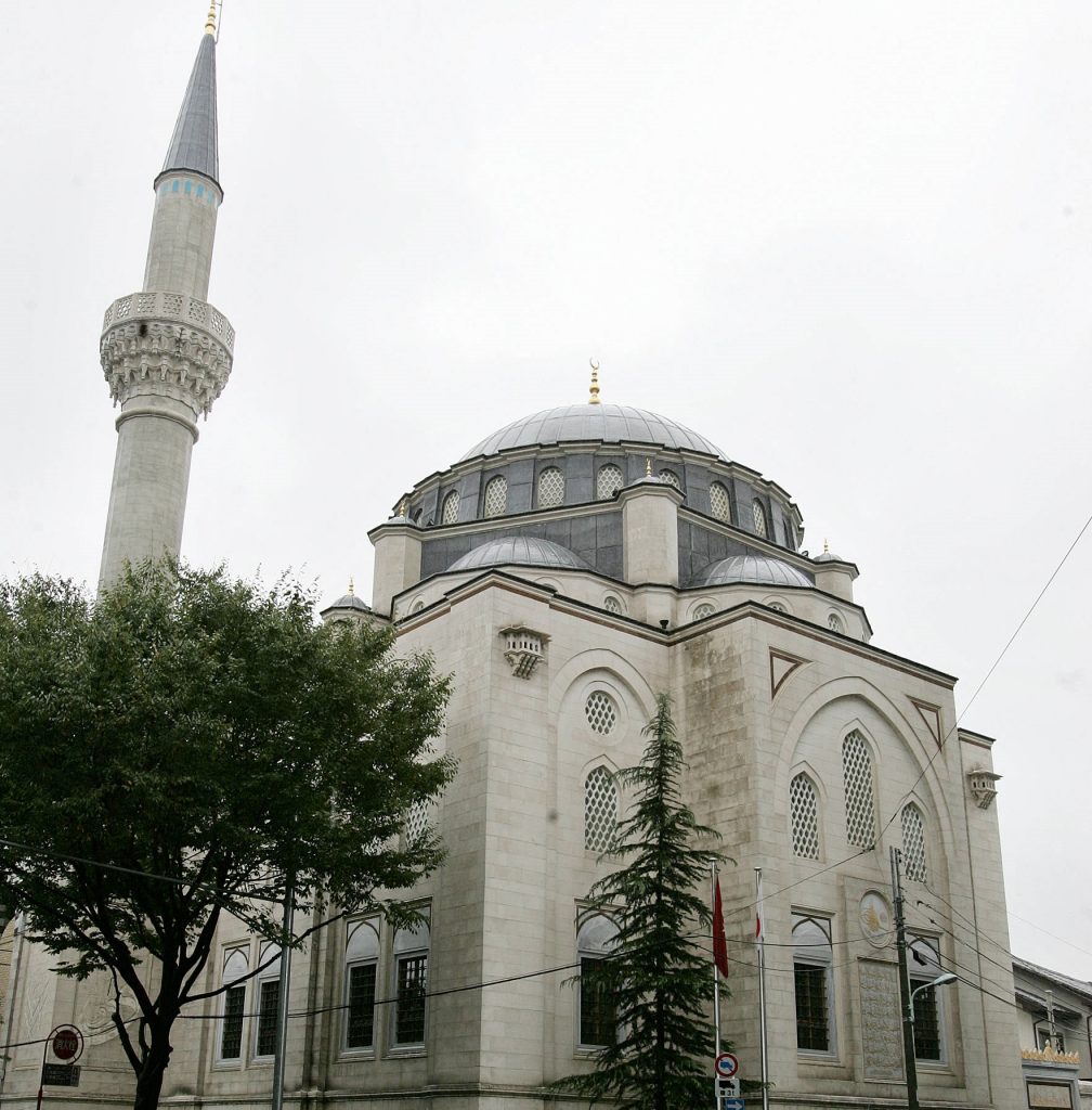 東京における1938年5月12日の日本初のモスク開設は、イスラム世界の救い手だとする日本の意図の象徴とみなされた。(AFP)