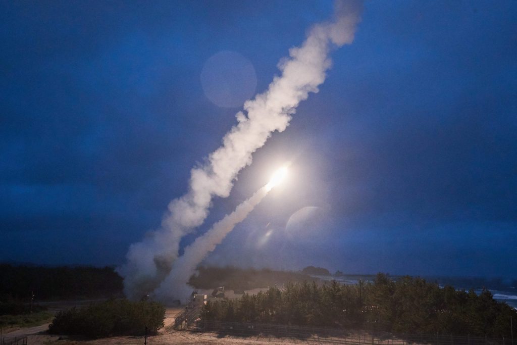 韓国軍によると、前日の北朝鮮の兵器実験に対応するため、6月6日に米国と韓国は8発の弾道ミサイルを発射した。(ファイル写真/AFP)