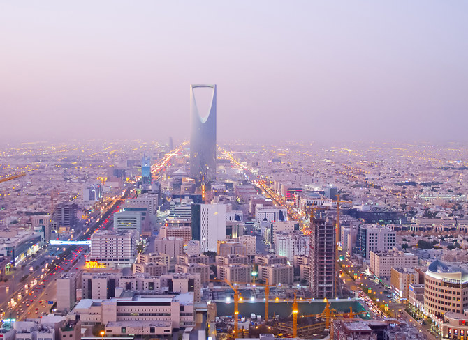 ムーディーズの報告書はさらに、サウジアラビア政府が原油価格上昇時にも財政政策の枠組みの一層の強化を示していることを指摘した。（シャッターストック）