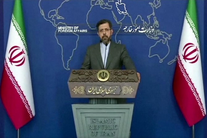 記者会見するイラン外務省のサイード・ハティブザデ報道官。（テヘラン、AFP）