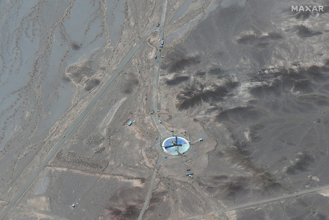上記は2022年6月14日の、イランのセムナーン州南東にあるイマーム・ホメイニ宇宙基地の発射台。（AP経由マクサー・テクノロジーズ）