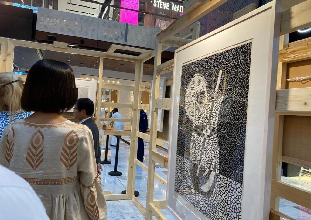 在UAE日本大使館と国際交流基金の協力により、「変奏と自立：現代日本の画家たちの版画」が6月14日から7月7日まで開催される。 (在UAE日本大使館)
