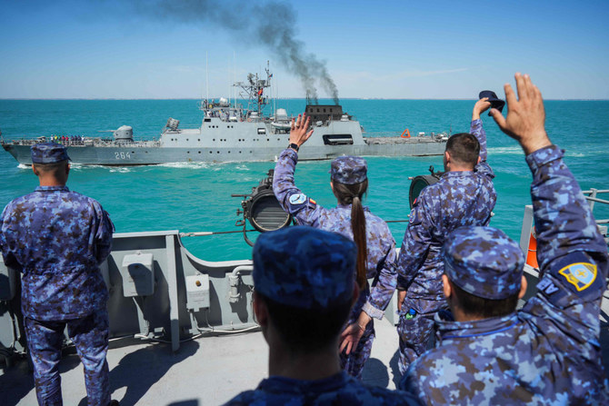NATOの戦闘手順の確立を目的とした黒海での訓練に参加するルーマニア海軍の兵士たち。（AFP）