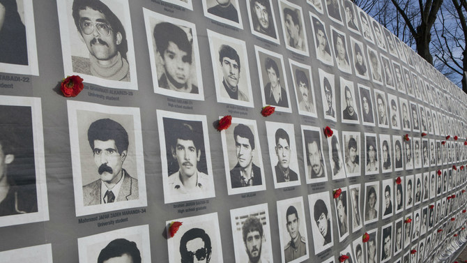 1988年のイラン政権による政治犯数千人の大量虐殺は人道に対する罪に相当する、とHRWは述べている。(AFP)