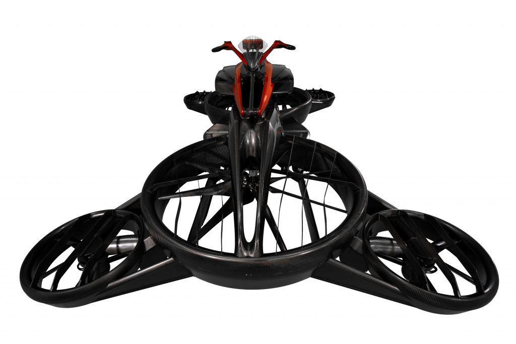  空中を走行するホバーバイクを製造する東京のスタートアップ企業A.L.I.Technologiesは、日本での販売に続いて、中東を含む世界規模でのビジネス拡大に乗り出す。(A.L.I. Technologies Inc.)