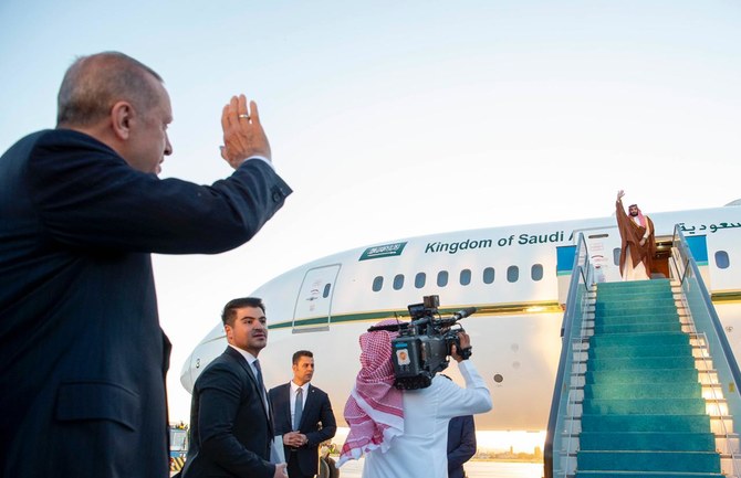 サウジアラビアのムハンマド・ビン・サルマン皇太子殿下とトルコのレジェップ・タイイップ・エルドアン大統領は、両国関係の強化と、エネルギーや国防などの部門への投資促進について話し合った。（Twitter: @Spa_Eng）