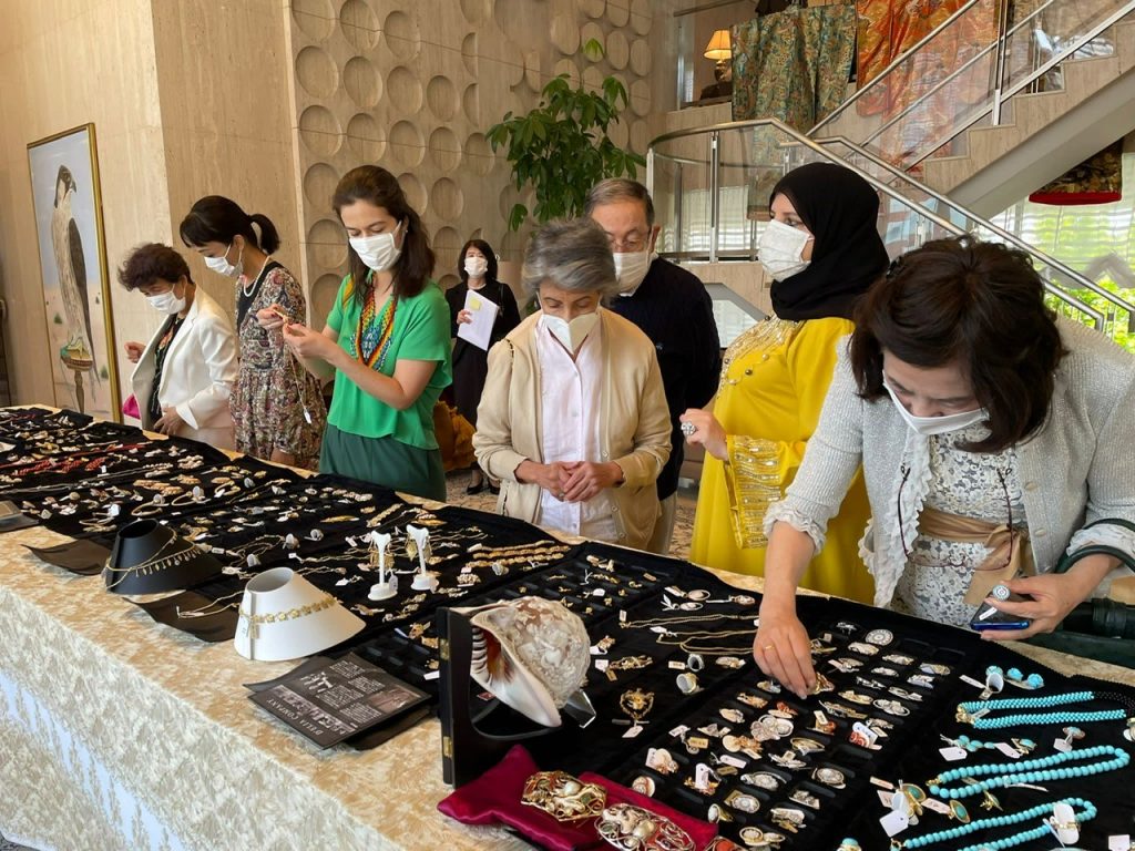 このイベントはクウェート、イタリア、日本の3つの文化をつなぐ美と芸術、ビジネスの架け橋となった。(ANJP)
