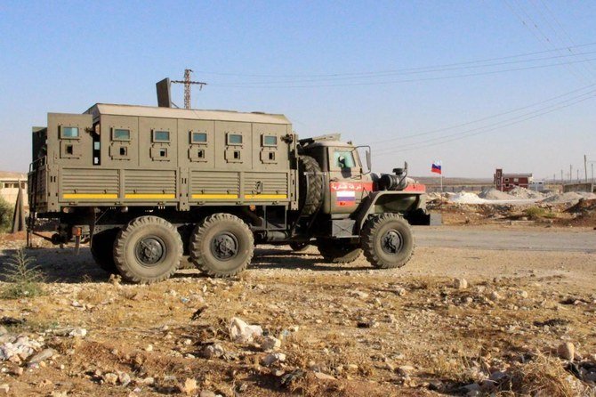ダルアーにある、ロシア・シリア連合軍が所有する軍用車両。ダーイシュの指導者が、ダルアーで政府軍に包囲された後、10日に自爆した。（AFP/資料写真）