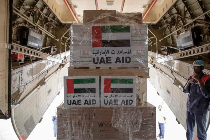 アラブ首長国連邦は、洪水に見舞われたスーダンに対し、計30トンの緊急支援物資の第2回分を送った。（WAM）