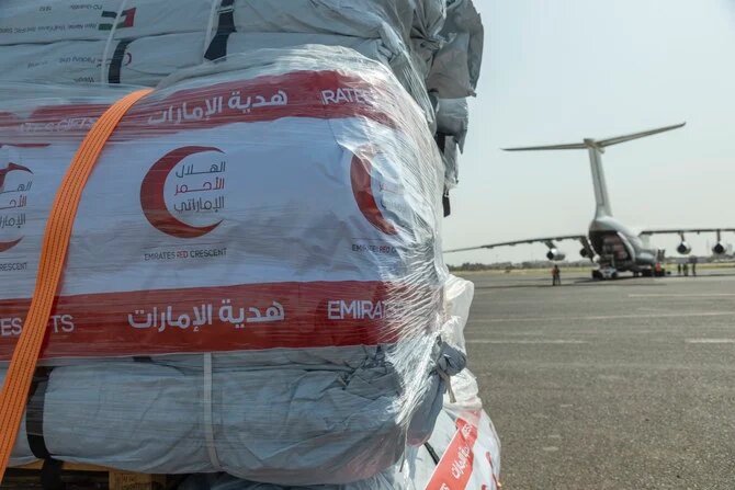 アラブ首長国連邦は、洪水に見舞われたスーダンに対し、計30トンの緊急支援物資の第2回分を送った。（WAM）