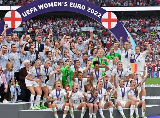 ドイツは準決勝でフランスを下したが、UEFA欧州女子選手権2022決勝では強豪のイングランドに敗れた。（AFP）