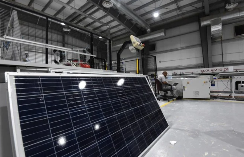 この合意は太陽光発電の設計・設置に重点を置いている。（AFPファイル写真）