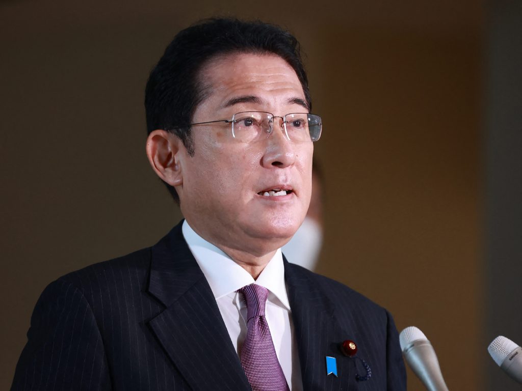 日本の首相は総会のためニューヨークに向けて出発した。(AFP)