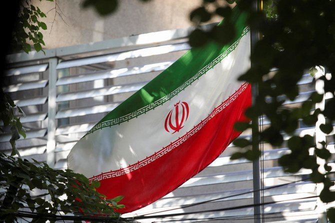 アルバニアのエディ・ラマ首相は、イランとの国交を断絶した後、イランの外交官と大使館職員に24時間以内の国外退去を命じた。（ロイター）