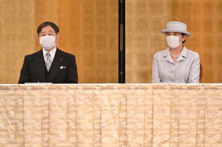 2022年9月12日、東京都内のホテルにて「日本遺族会創立75周年記念式典」に出席した天皇、皇后両陛下。（AFPファイル）