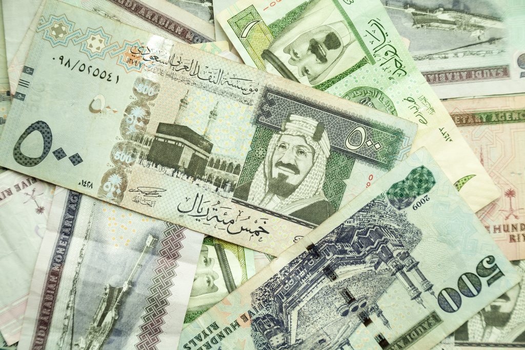 サウジアラビアは、2030年までに金融部門の総資産を4.5兆サウジアラビアリアル(1兆2000億ドル)に増やすことを目標としている。(Shutterstock)