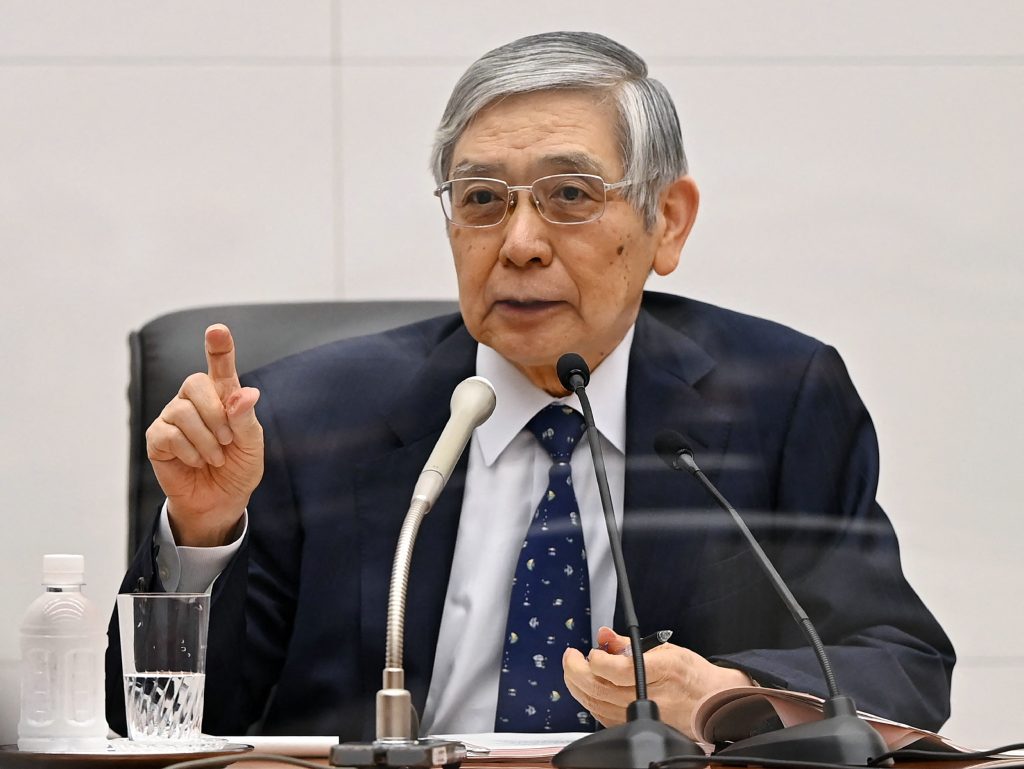 日銀総裁が金融緩和政策を発表。(AFP)