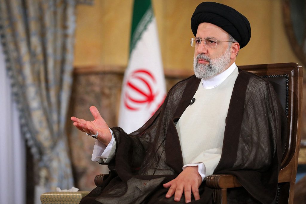 イランの大統領は、反政府デモをどうやって鎮圧するかを考えている。（AFP）