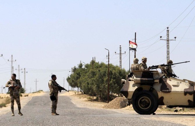 火曜にエジプト軍は、北シナイ地域でテロリストである父親に見殺しにされ、その後、兵士らに救出された少女のスペシャルドキュメンタリーを上映した。(AFP/資料)