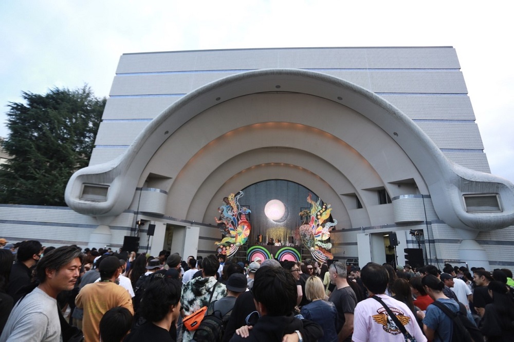 「Spring Love 春風復活祭」が3年ぶりに代々木で開催。マスクは不要と判断した人もみられた。(ANJ/ピエール・ブティエ)